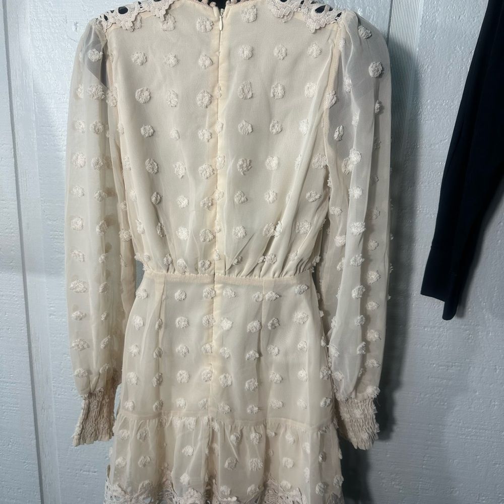 Lulus Beige Long Sleeve Dress Size XXS EUC - Picture 5 of 9